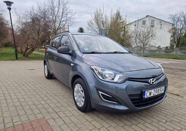 Hyundai i20 cena 24900 przebieg: 168000, rok produkcji 2014 z Pajęczno małe 191